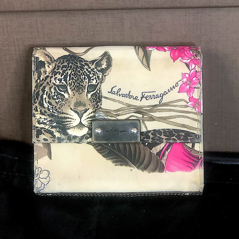 SALVATORE FERRAGAMO Compact Wallet Tiger Leopard Jungle Motif RARE See Match Bag - Picture 12 of 13